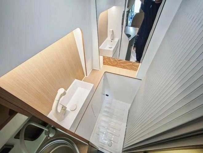 露营车越界R3房车颜值品质没得说AG真人国际一款超赞的小而美精致(图6) 露营车越界R3房车颜值品质没得说AG真人国际一款超赞的小而美精致(图6)