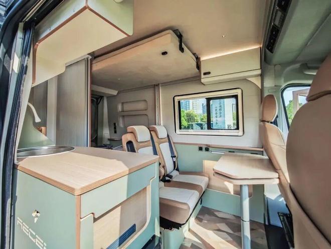 露营车越界R3房车颜值品质没得说AG真人国际一款超赞的小而美精致(图2) 露营车越界R3房车颜值品质没得说AG真人国际一款超赞的小而美精致(图2)