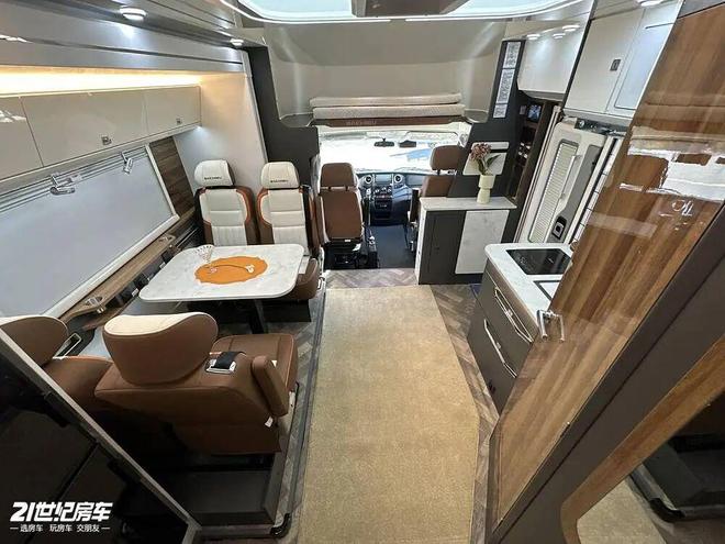 房车：以“无极”之名定义全场景舒适旅居AG真人旗舰厅登录北京首钢房车展｜大驰(图7)