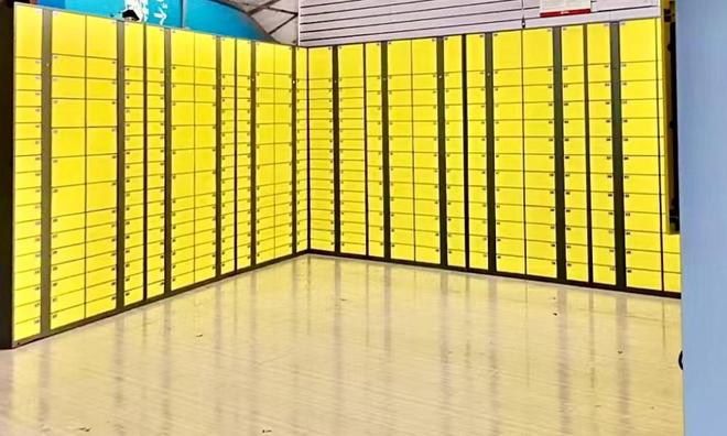 在湖南衡阳客户取件更方便了！AG真人娱乐无人车+无人柜(图2)